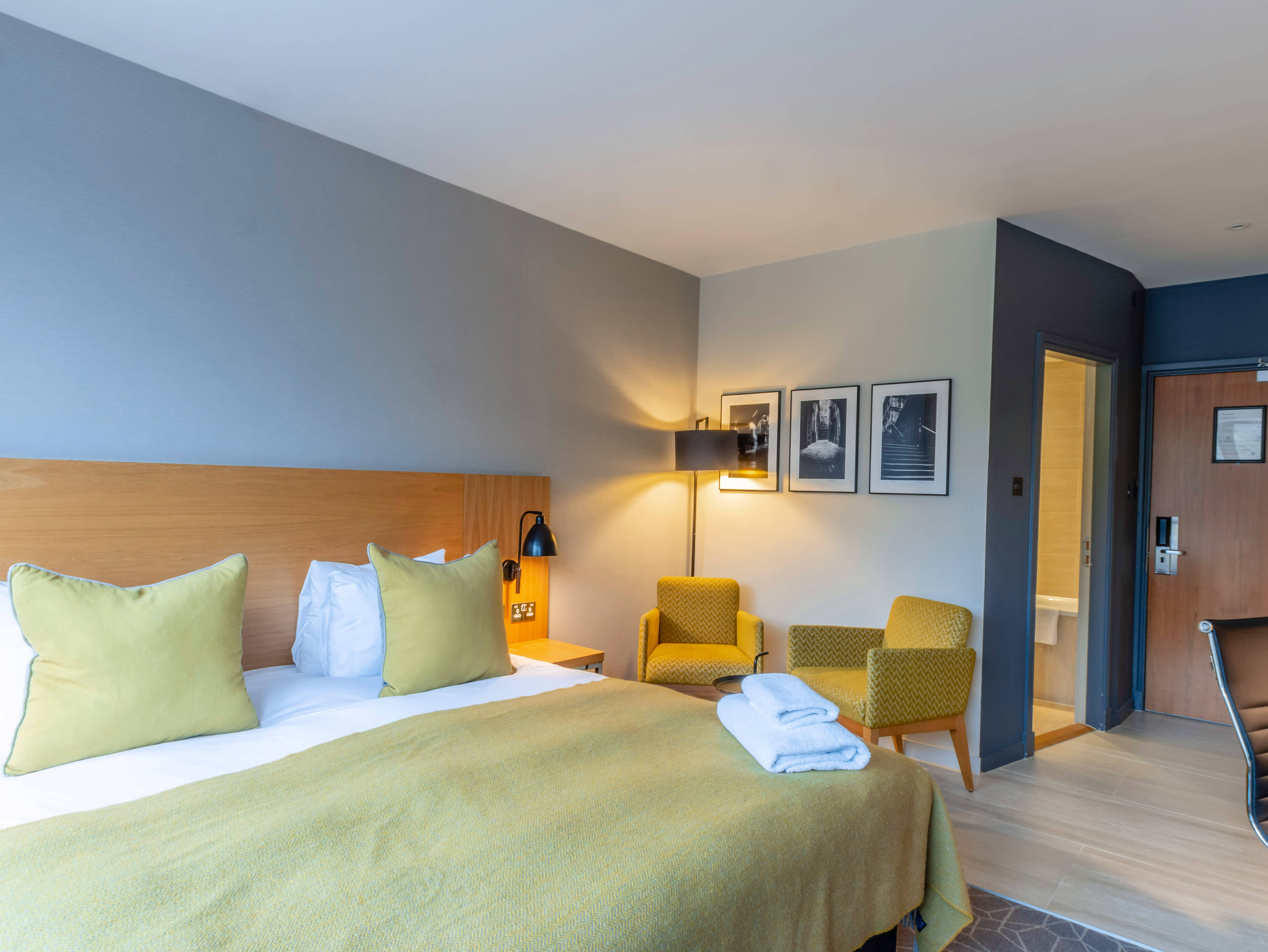 apex grassmarket hotel room