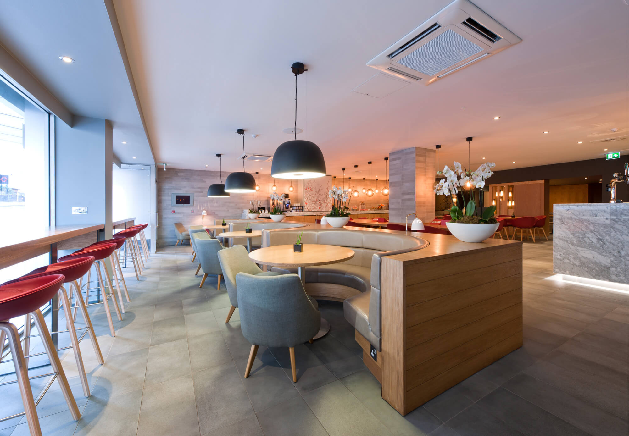 apex city of glasgow eat and drink area